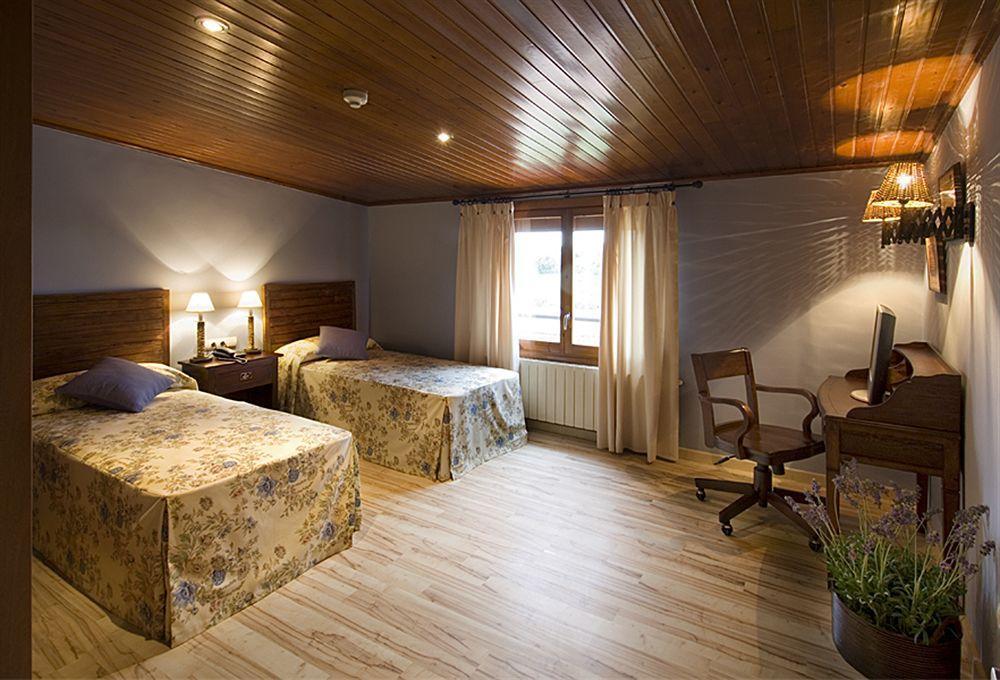 Hotel H Con Encanto Binéfar Extérieur photo