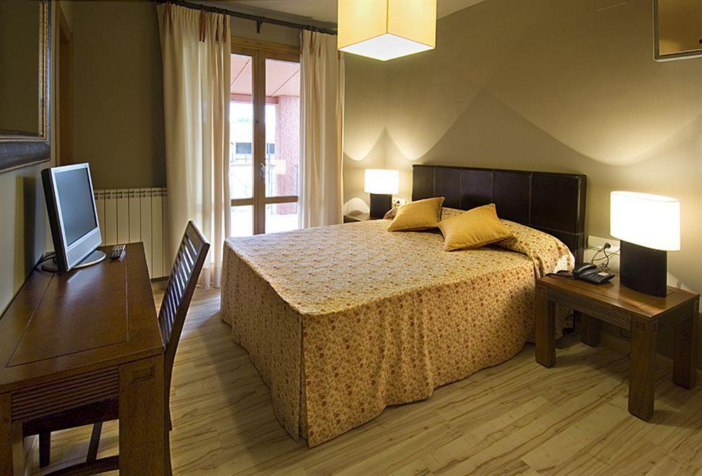 Hotel H Con Encanto Binéfar Extérieur photo